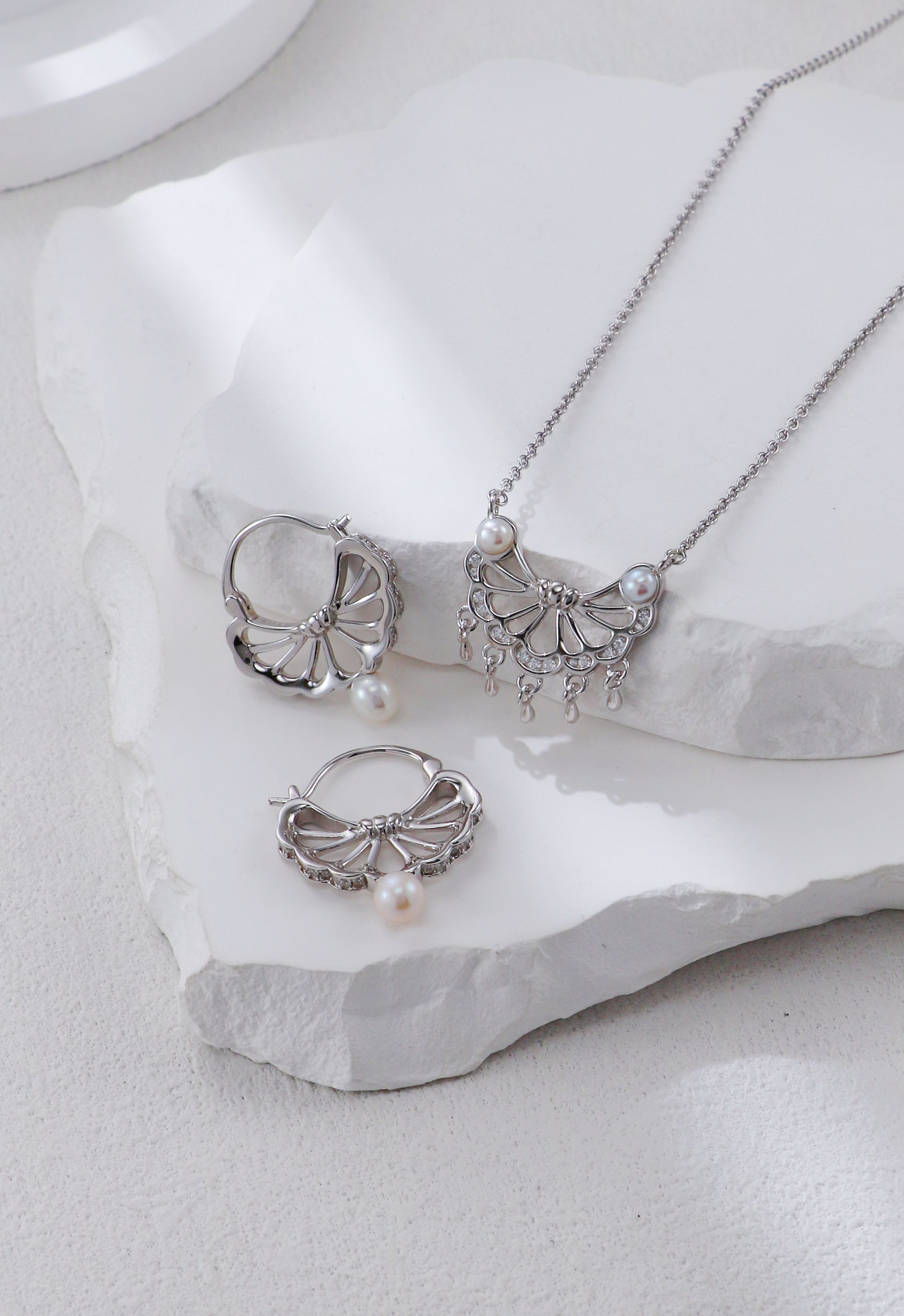 18K S925 Silver Fashionable, Exquisite, and Luxurious Lingyu Series Pearl Necklace