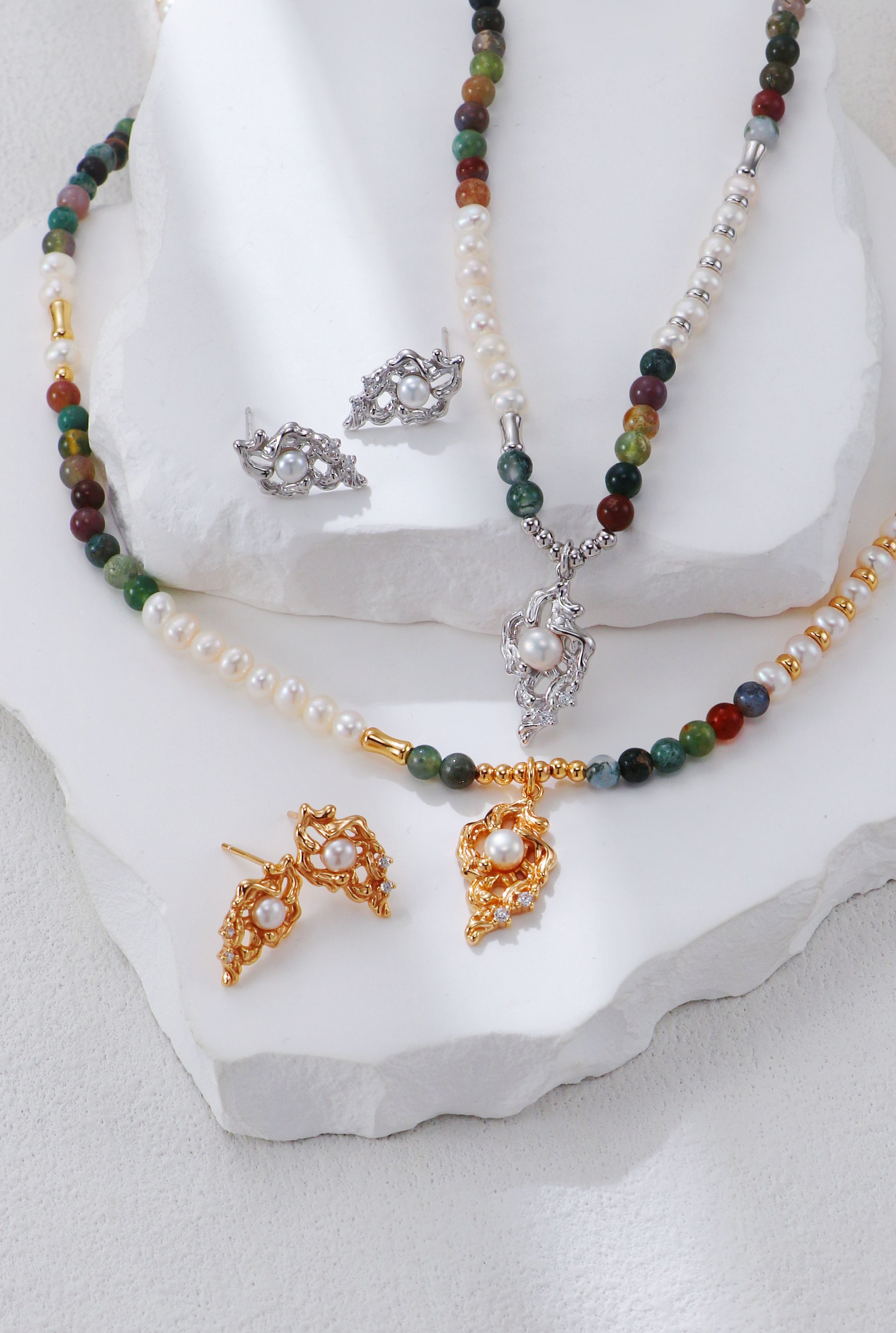 18K S925 Sterling Silver Fashionable Niche Multicolored Agate and Pearl Necklace