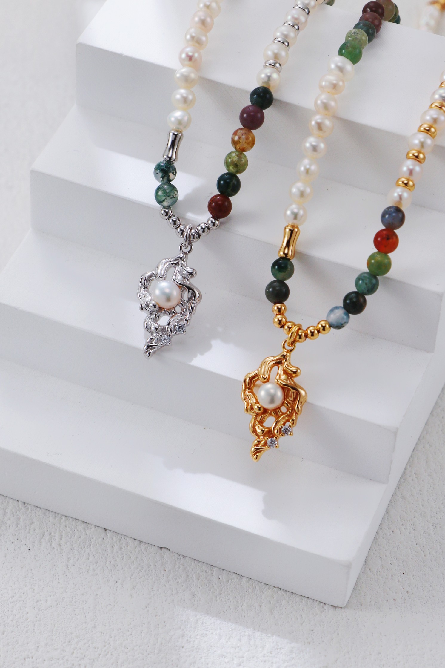 18K S925 Sterling Silver Fashionable Niche Multicolored Agate and Pearl Necklace