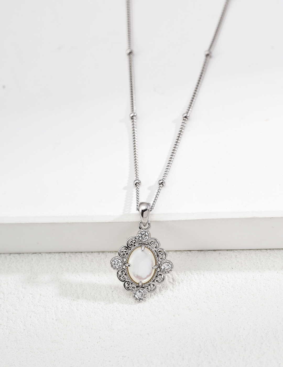 18K Gold-Plated Sterling Silver Vintage Luxury Earrings and Necklace Set