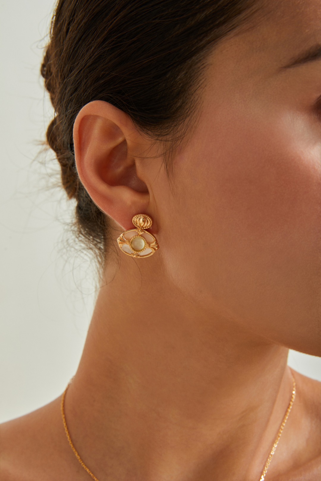 18K Gold & S925 Silver Vintage Fashion Grape Chalcedony White Shell Earrings, Necklace & Bracelet