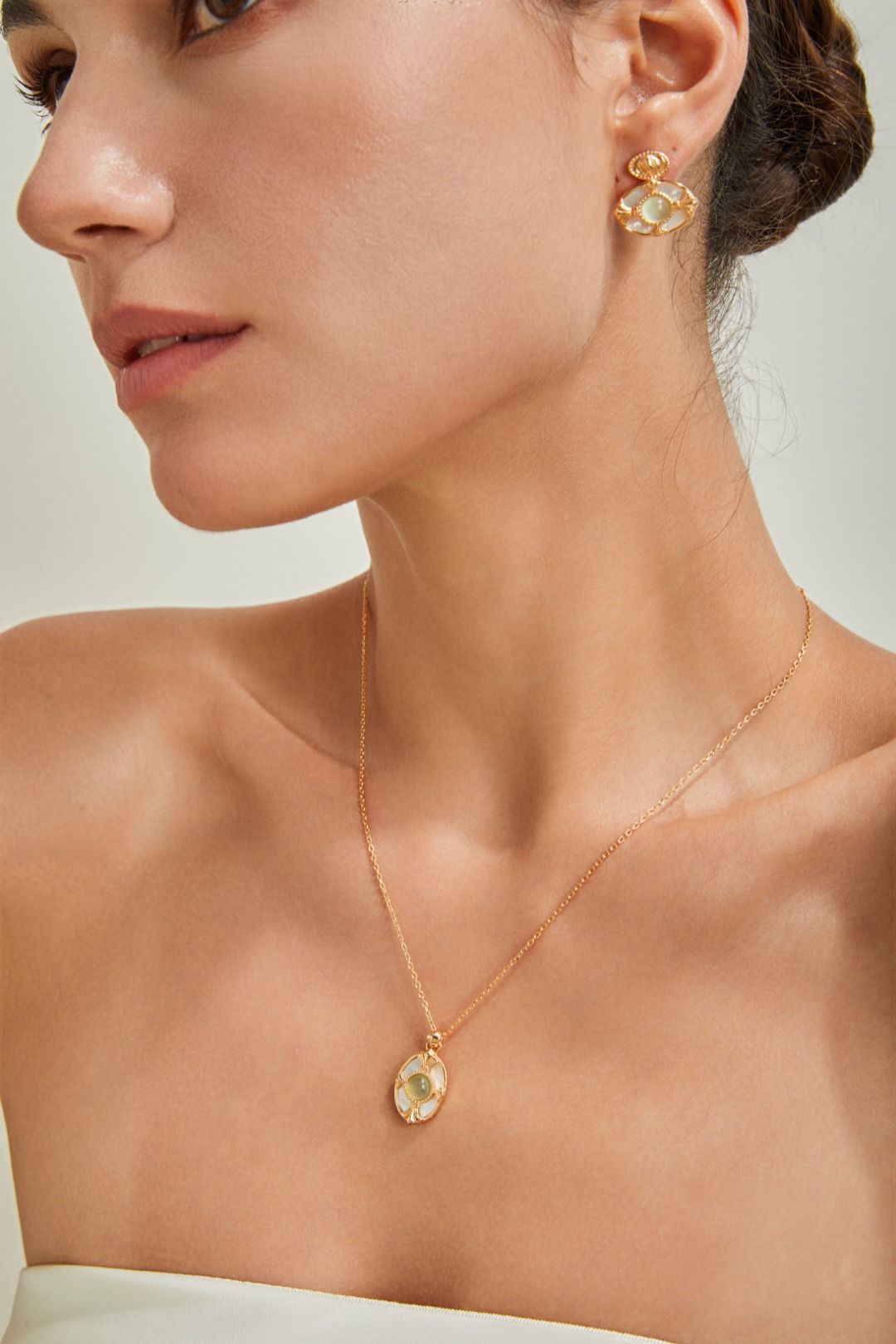 18K Gold & S925 Silver Vintage Fashion Grape Chalcedony White Shell Earrings, Necklace & Bracelet