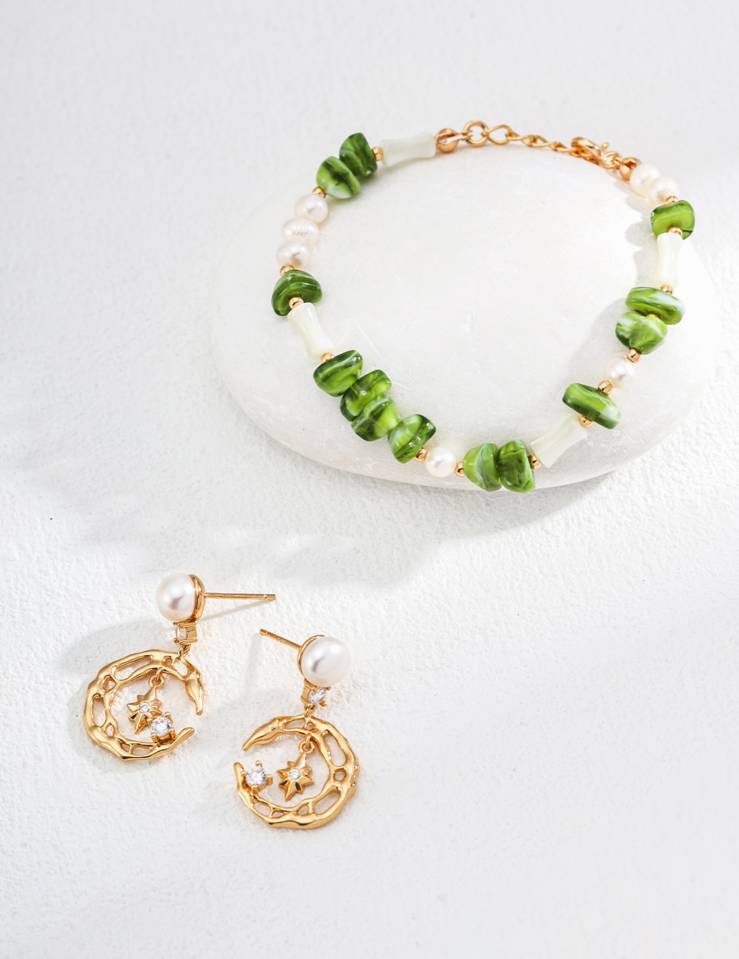 18K Gold-Plated S925 Silver Fashion Design Natural Pearl Zircon Earrings