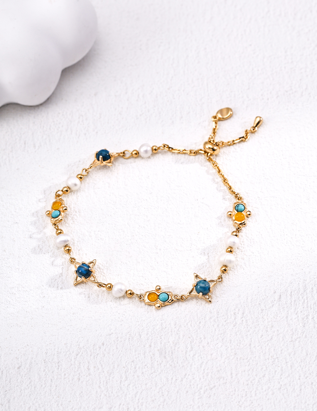 18K S925 silver vintage-inspired natural pearl, turquoise, and chalcedony bracelet.