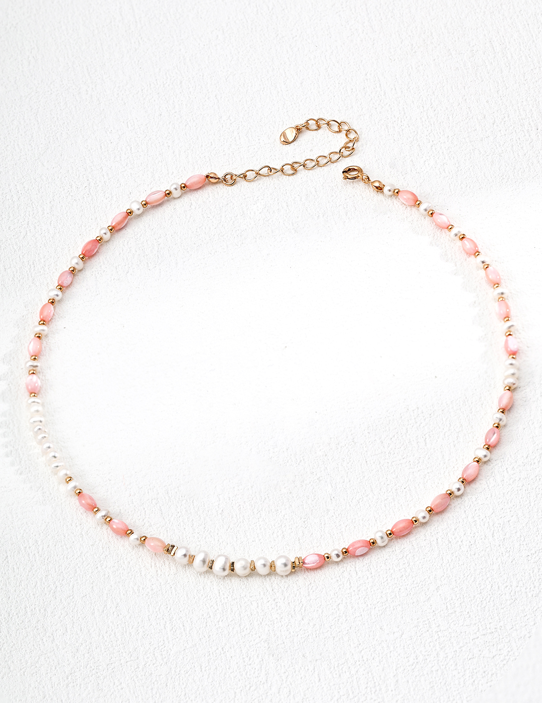 18K Gold Plated S925 Sterling Silver Simple and Fresh Natural Pearl and Pink Mother-of-Pearl Necklace