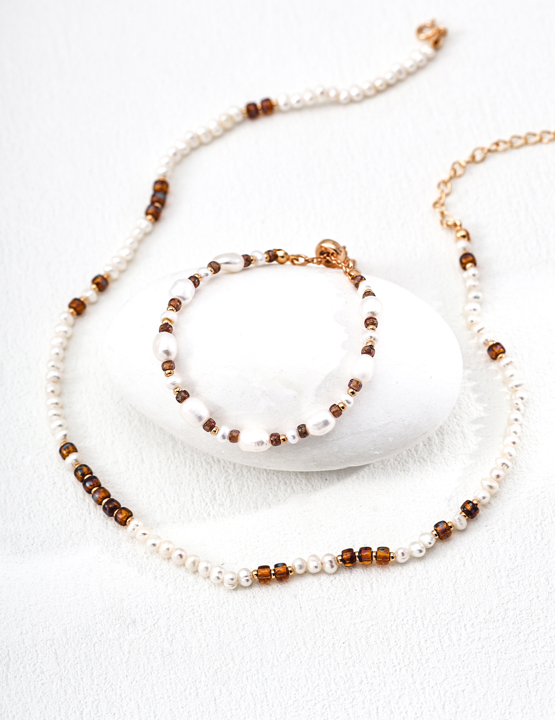 18K 925 Sterling Silver Vintage, Exquisite, Stylish Natural Pearl and Glass Bead Necklace