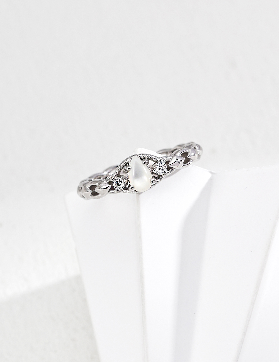 18K S925 Sterling Silver Vintage Niche Fashion Zircon Lapis Lazuli/Mother-of-Pearl Ring