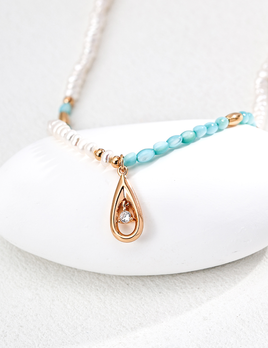 18K Gold Plated S925 Sterling Silver Fashion Natural Pearl and Blue Mother-of-Pearl Zircon Necklace