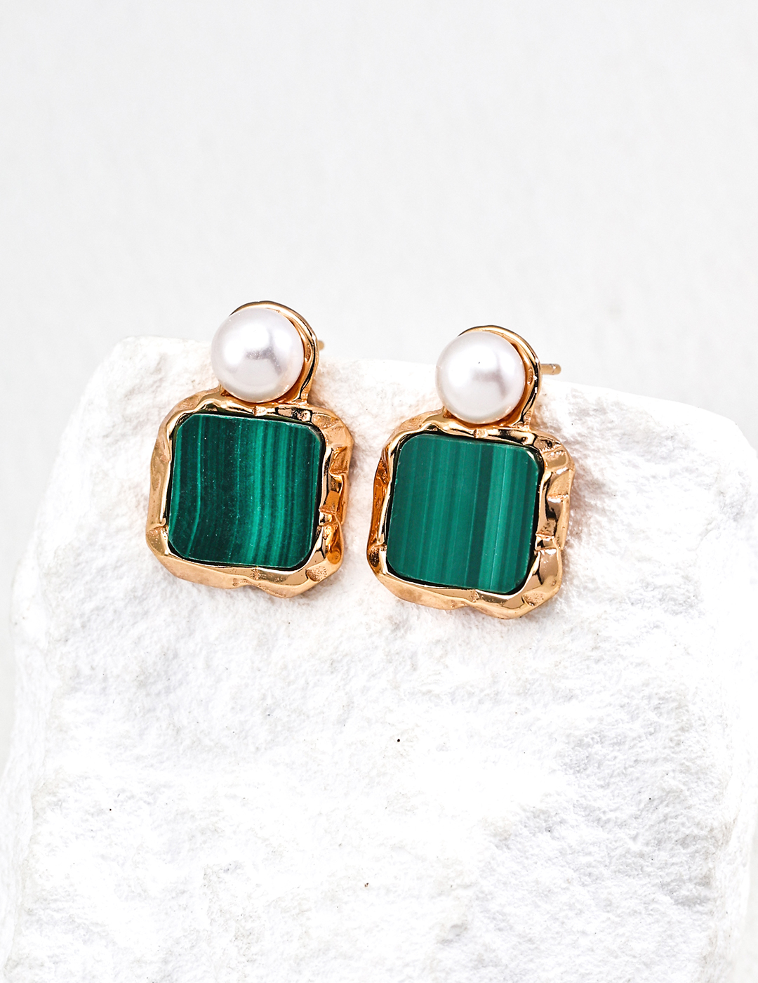 S925 Sterling Silver Vintage  fashionable Natural Pearl and Malachite Earrings