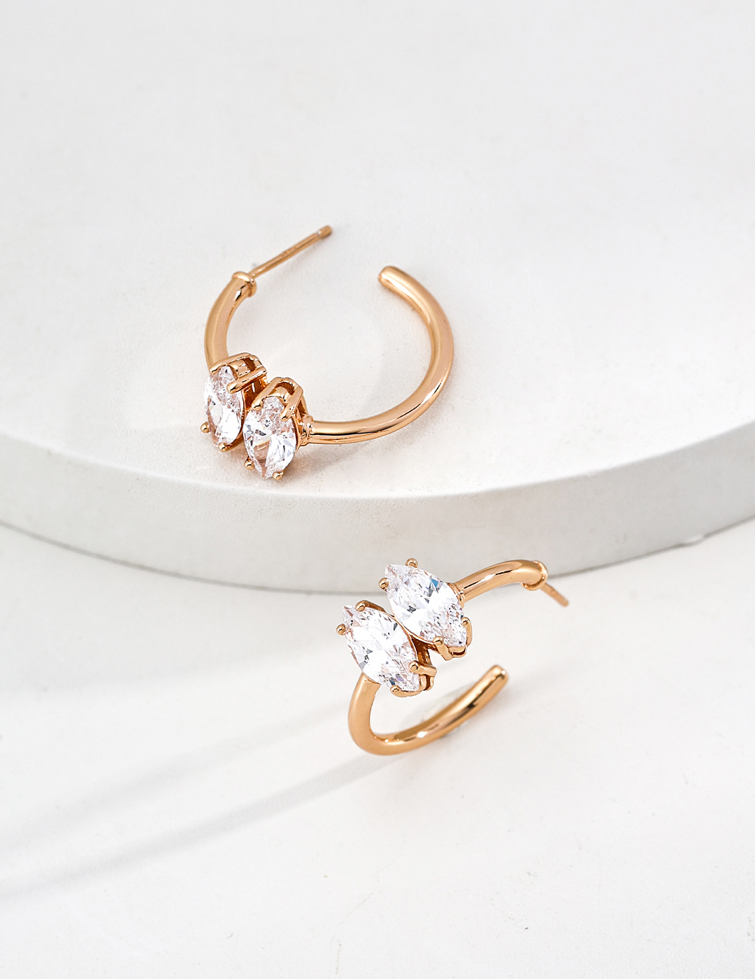 18K S925 Sterling Silver Vintage Fashion Niche Drip Enamel Zirconia Earrings