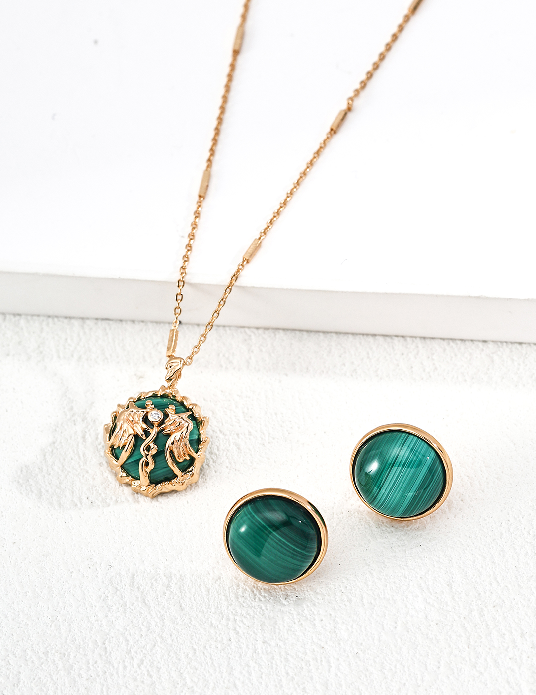 18K S925 Sterling Silver Vintage Fashion Unique Malachite and Zirconia Necklace