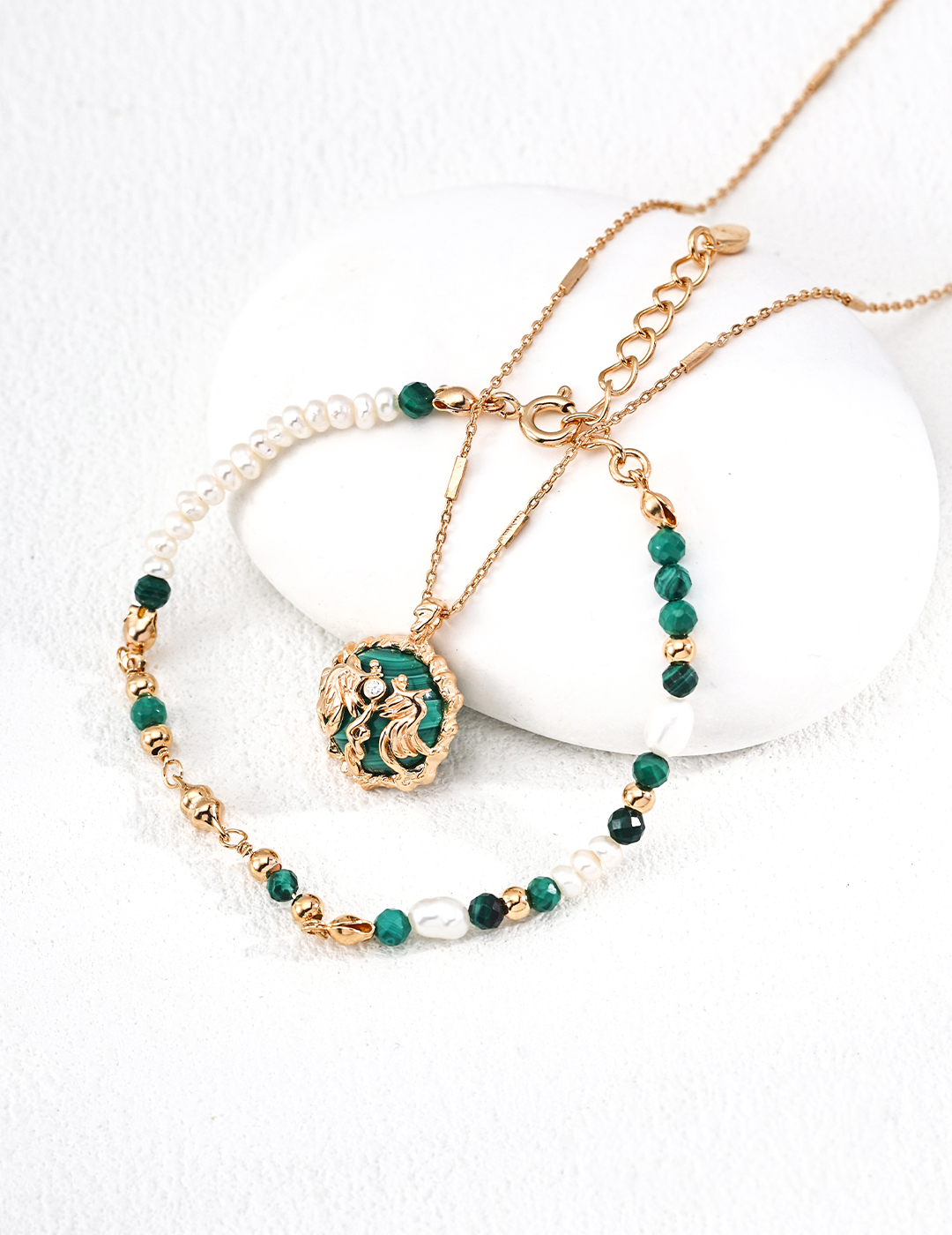 18K S925 Sterling Silver Vintage Fashion Unique Malachite and Zirconia Necklace