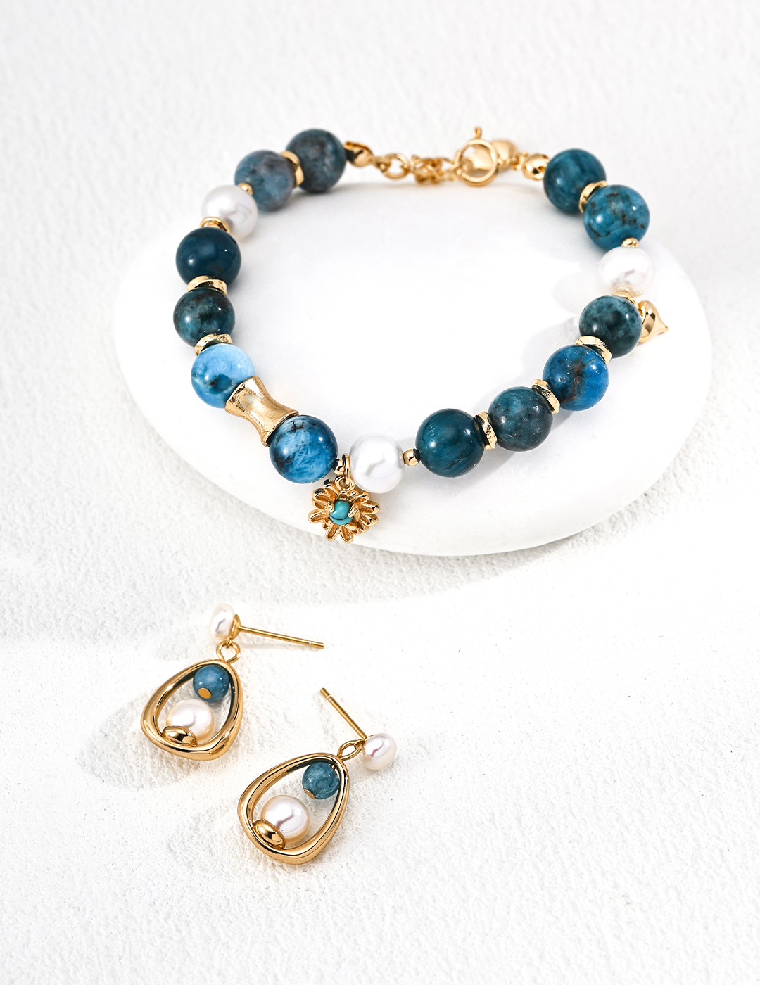 18K S925 Sterling Silver Fashionable and Exquisite Natural Pearl Earrings