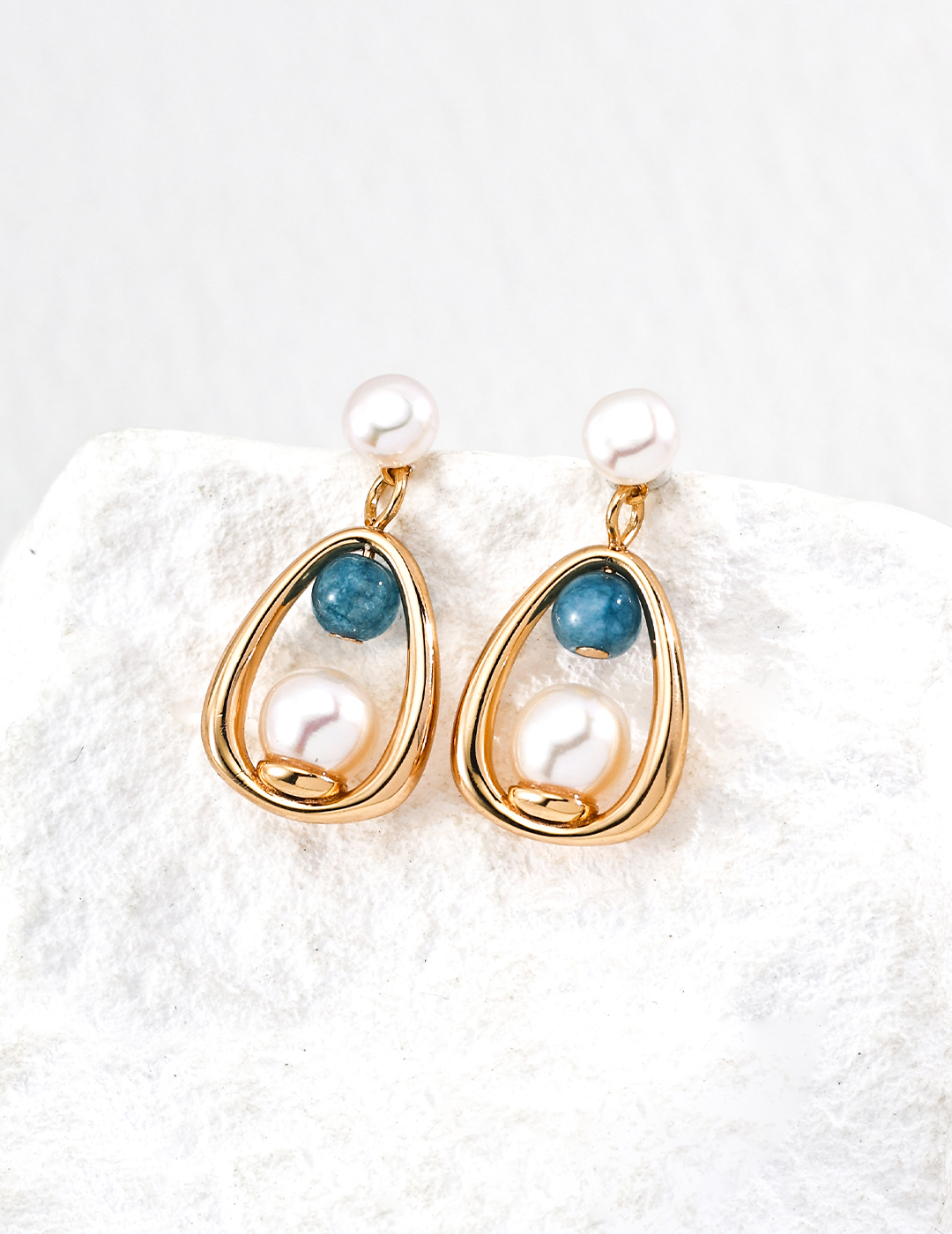 18K S925 Sterling Silver Fashionable and Exquisite Natural Pearl Earrings