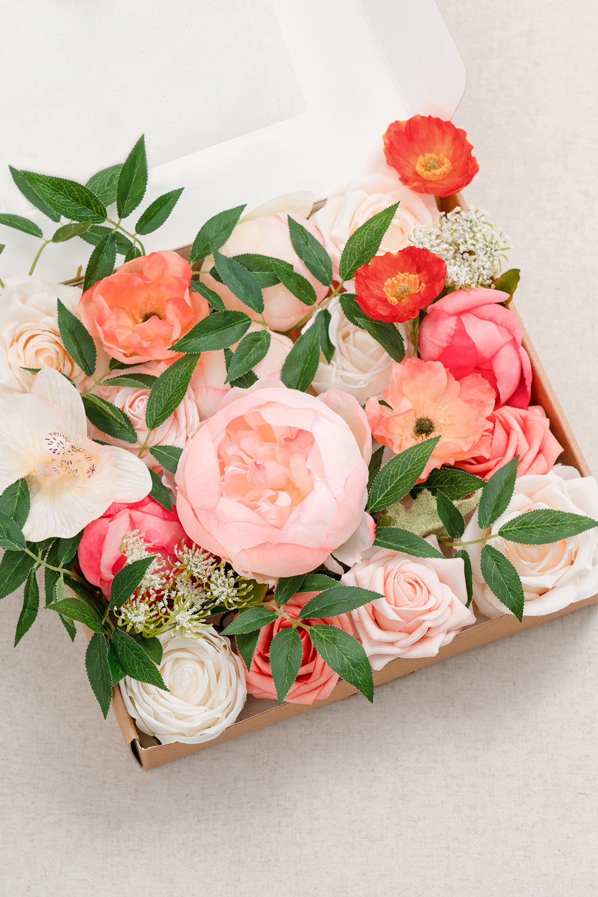 Caixas de flores de designer de peônia com toque natural