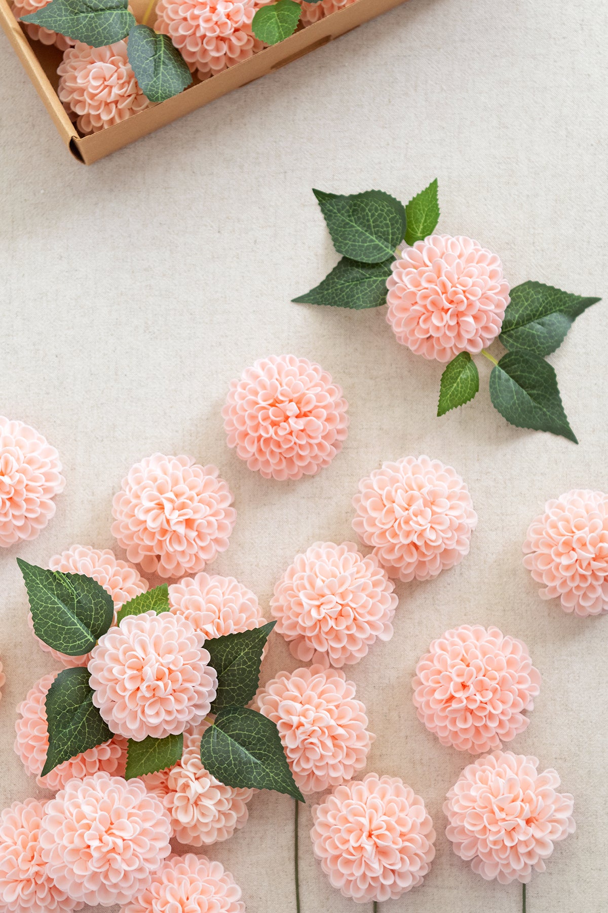 Dália de espuma de 2,5" com haste - 12 cores