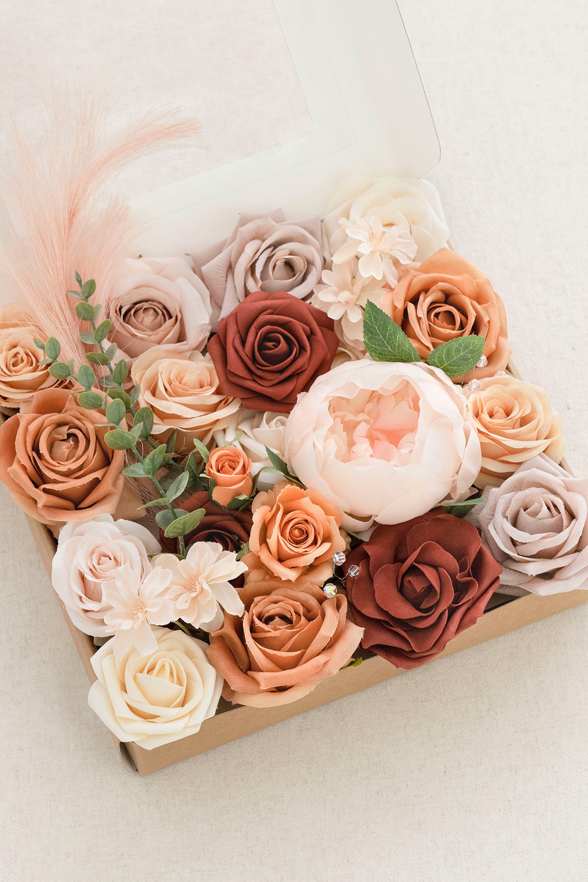 Caixas de flores de designer de peônia com toque natural