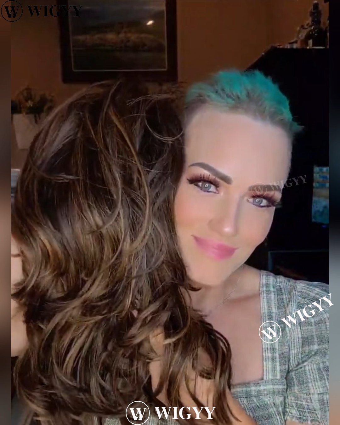 Peruca com cachos castanhos Wigyy