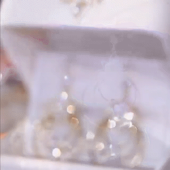 Brincos geométricos de flores redondas multicamadas