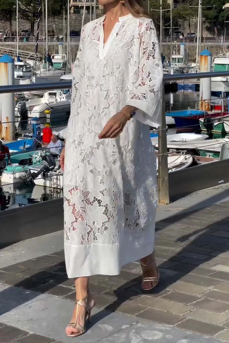 Vestido elegante de renda com decote em V para mulher