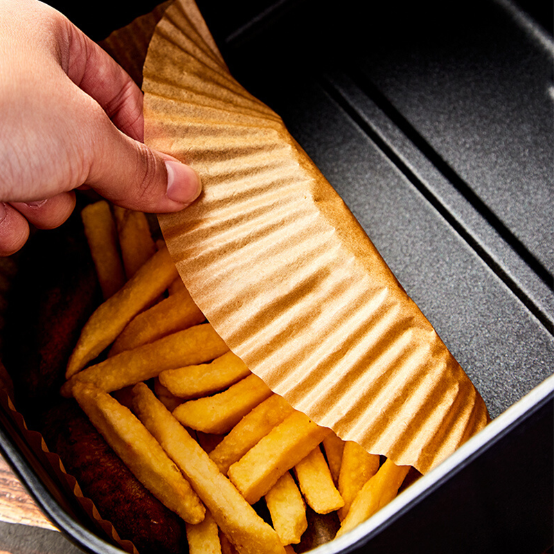 30/50/100 Pacote de papel para fritadeira a ar, forrado com papel descartável para fritadeira a ar, papel para assar à prova de gordura, antiaderente