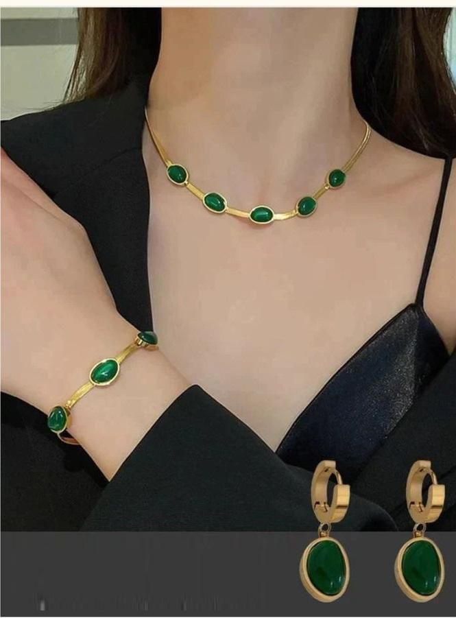 Conjunto de colar com pingente de cristal verde oval com pulseira e ganhos