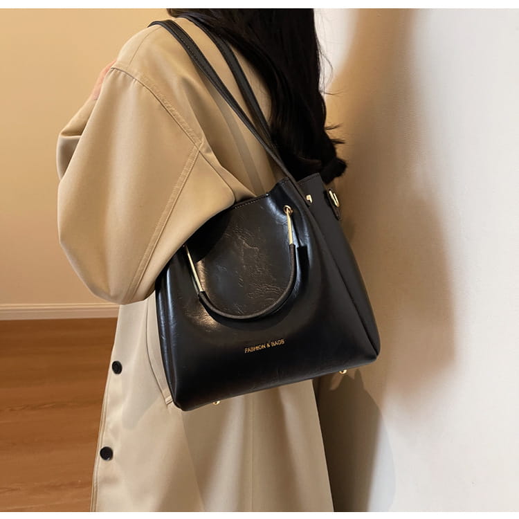 Bolsa Tote Retro Marrom Grande Capacidade com Ferragens Douradas