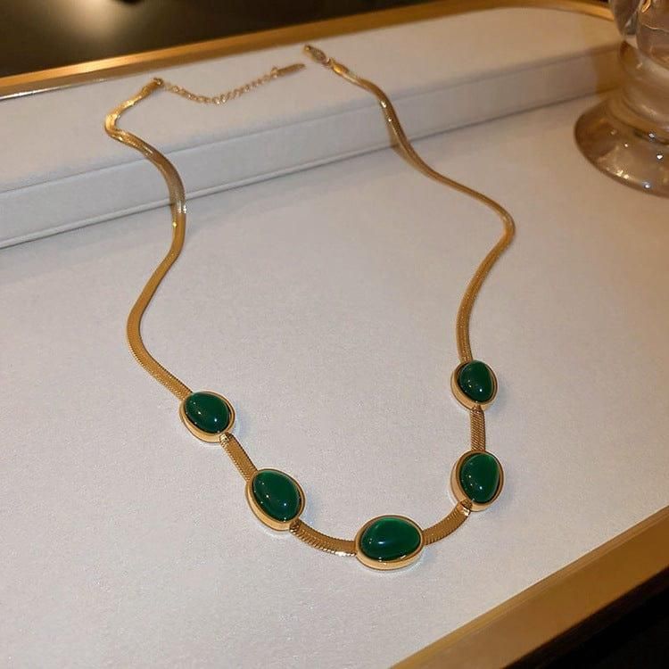 Conjunto de colar com pingente de cristal verde oval com pulseira e ganhos