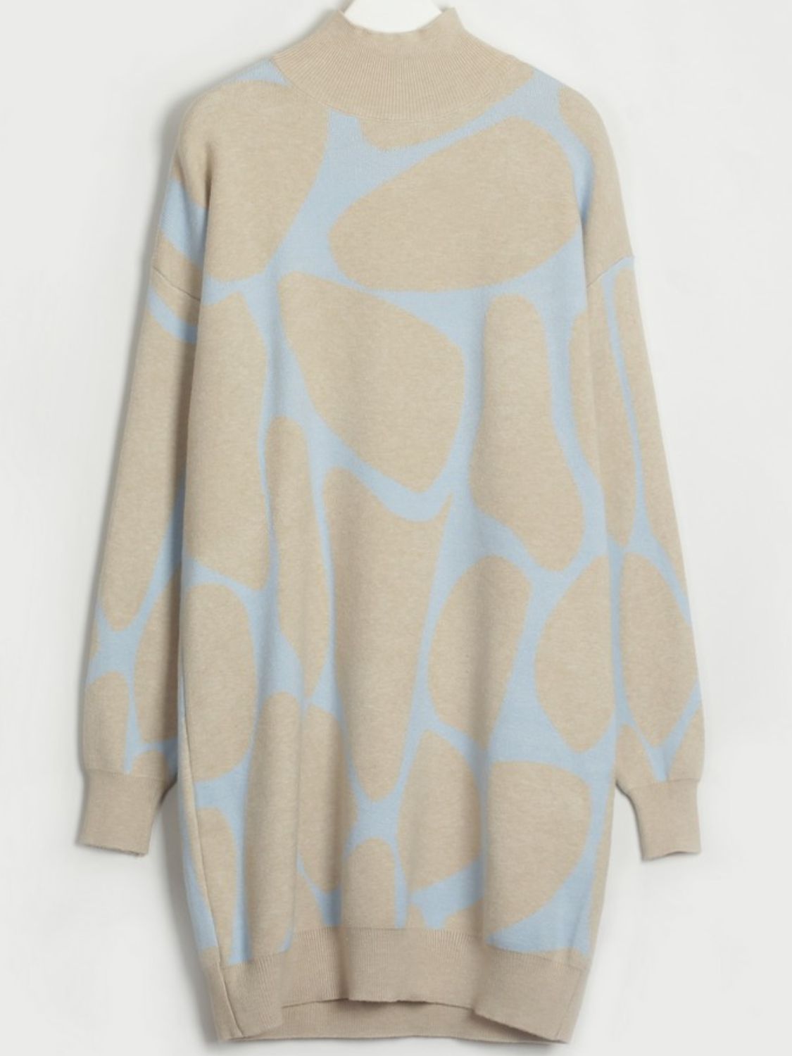 Vestido suéter contrastante com gola simulada