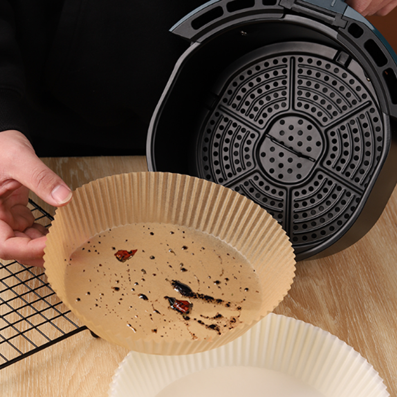 30/50/100 Pacote de papel para fritadeira a ar, forrado com papel descartável para fritadeira a ar, papel para assar à prova de gordura, antiaderente