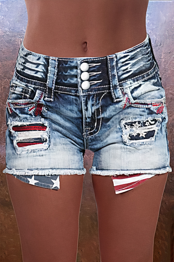 Shorts jeans com patch de bandeira americana e botões