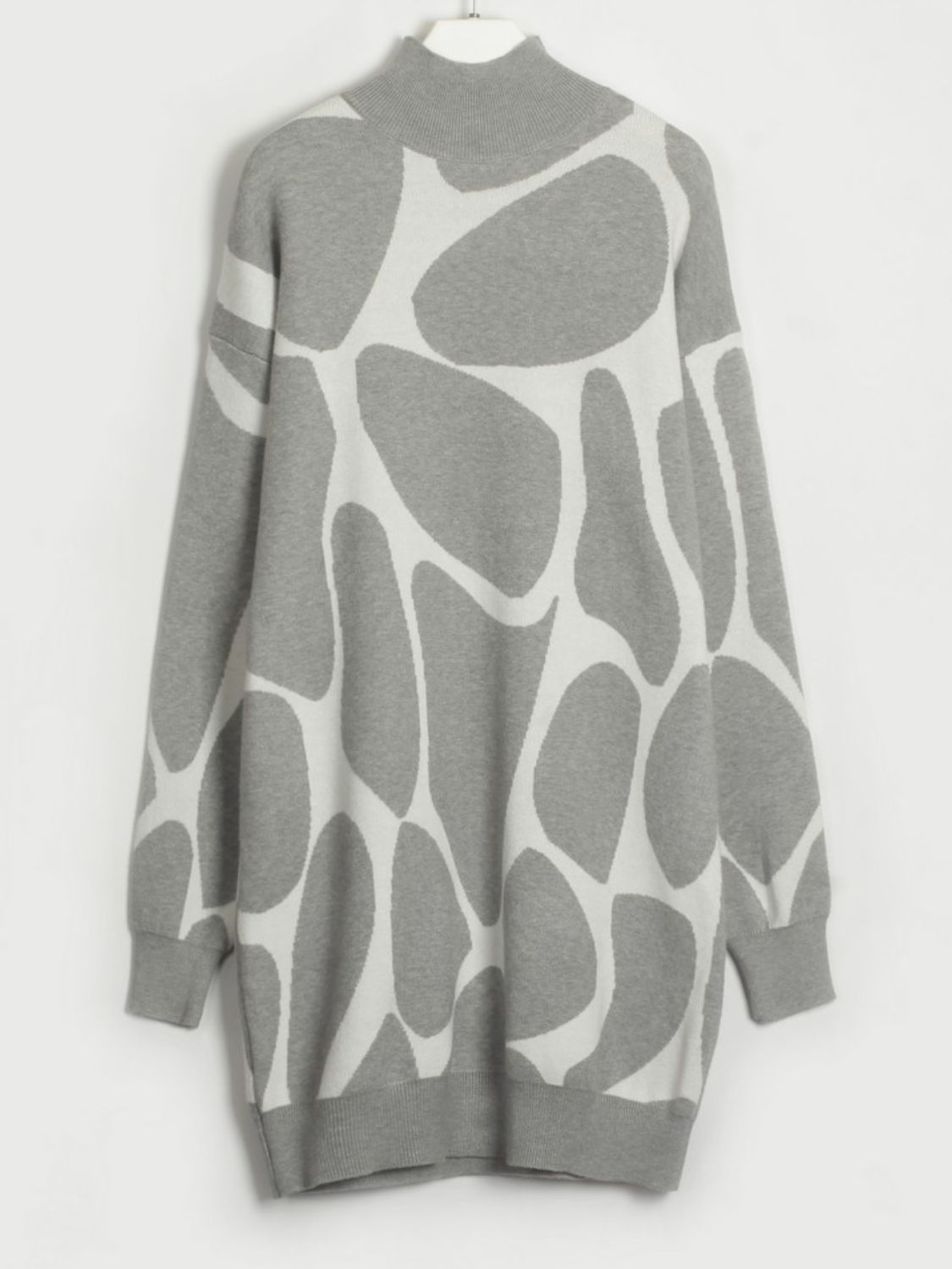 Vestido suéter contrastante com gola simulada