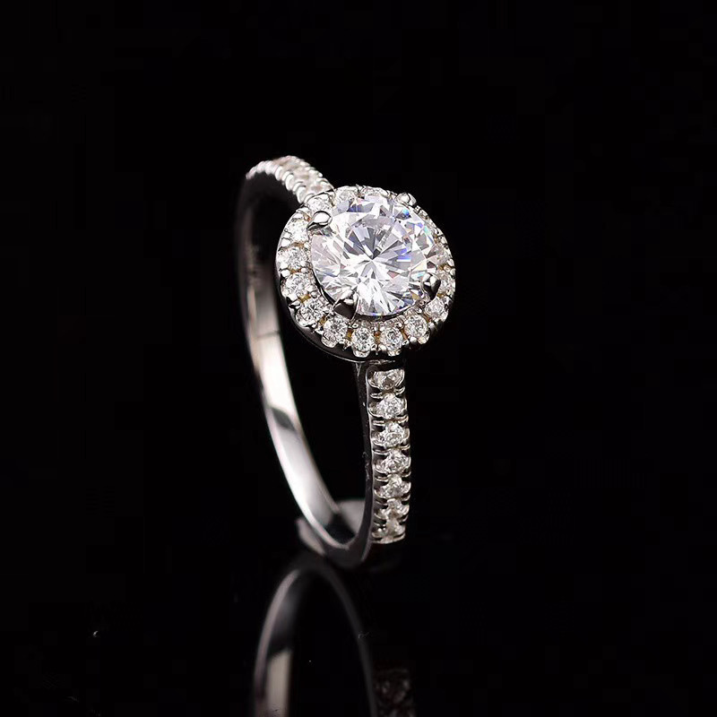 Moissanite Live