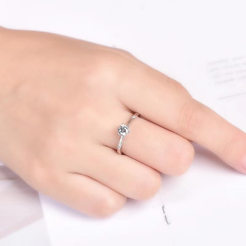 [Copy]Moissanite Spiritual Six Claws ring S925 silver,T家六爪