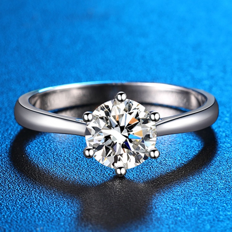  Chow Tai Fook ring S925 silver，Moissanite ，周家六爪