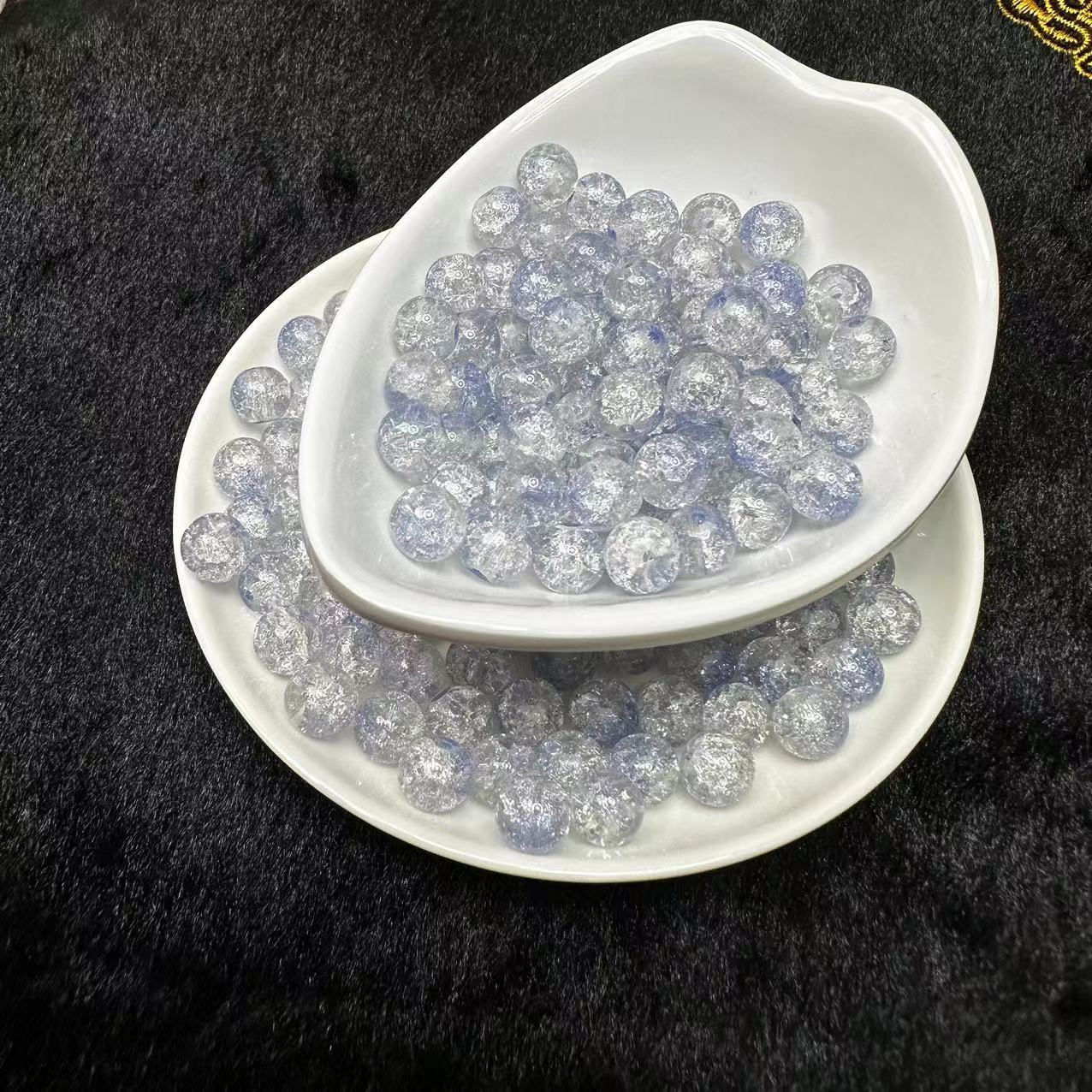 Crackle glass beads