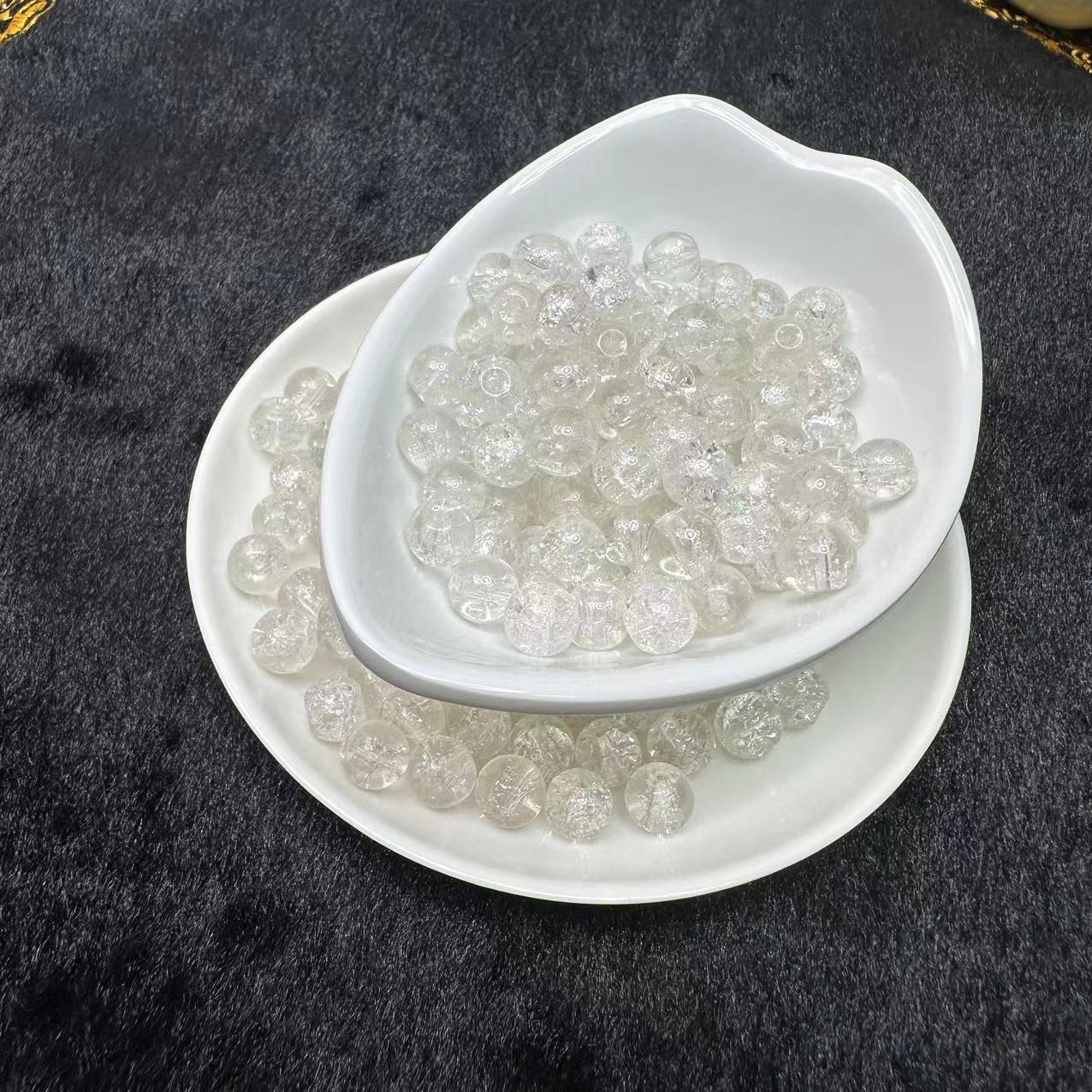 Crackle glass beads