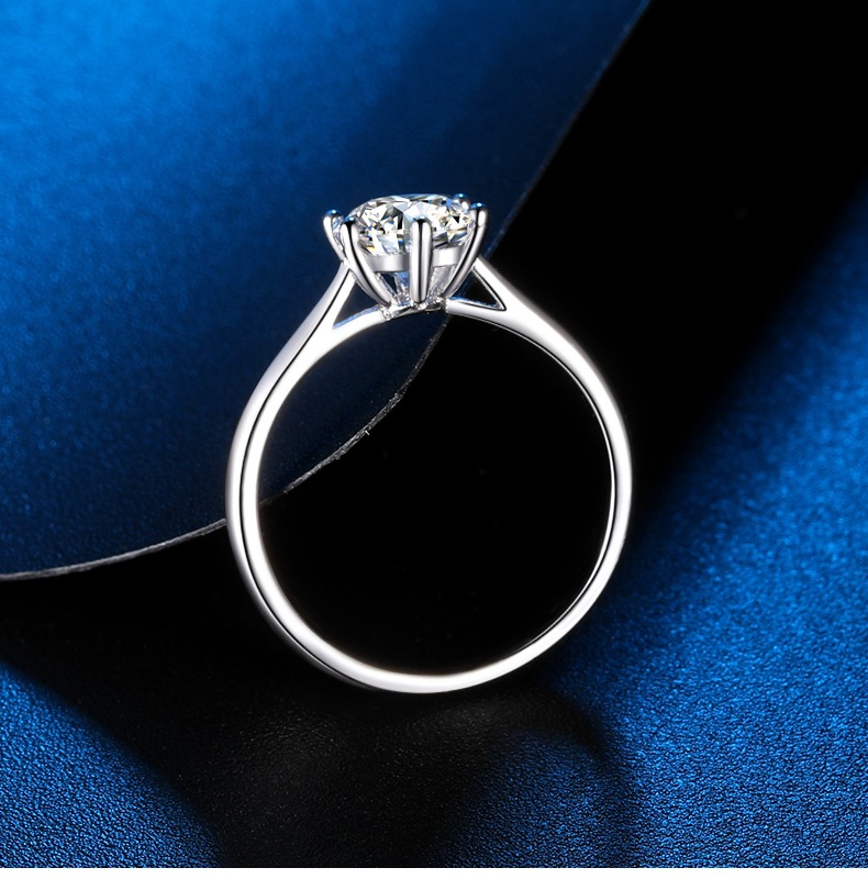  Chow Tai Fook ring S925 silver，Moissanite ，周家六爪