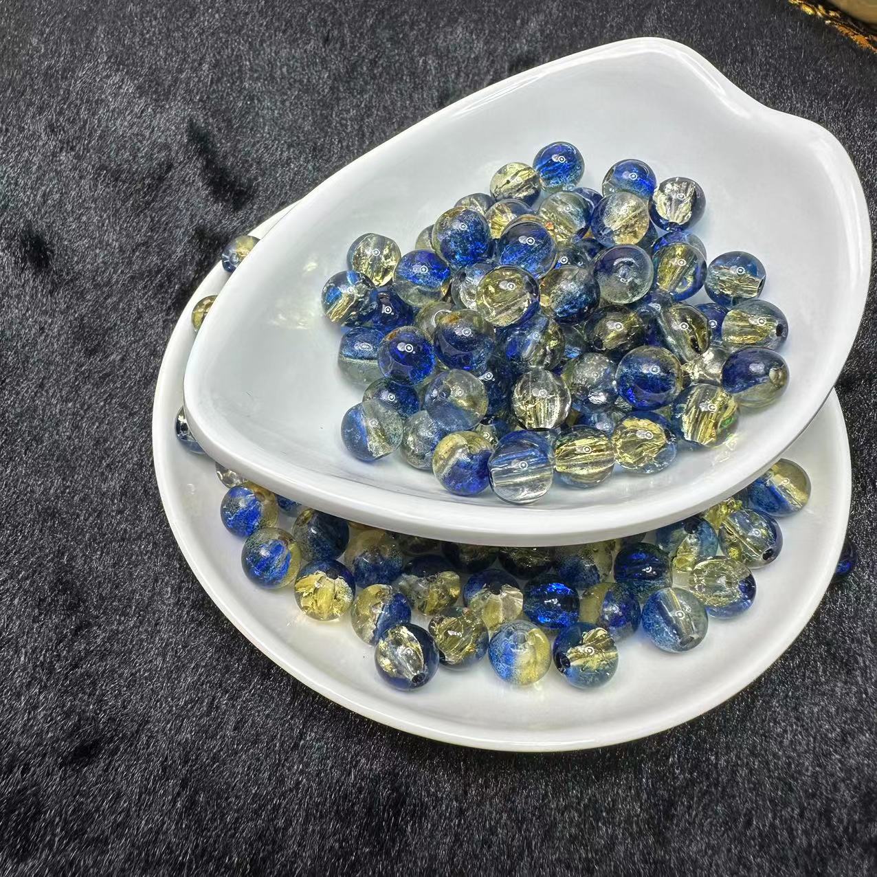 Crackle glass beads