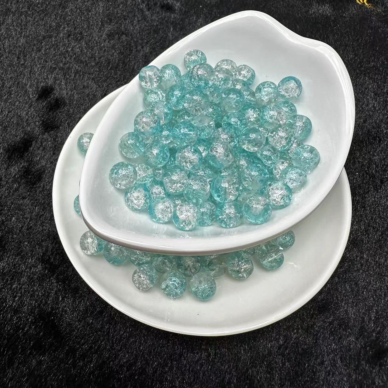 Crackle glass beads