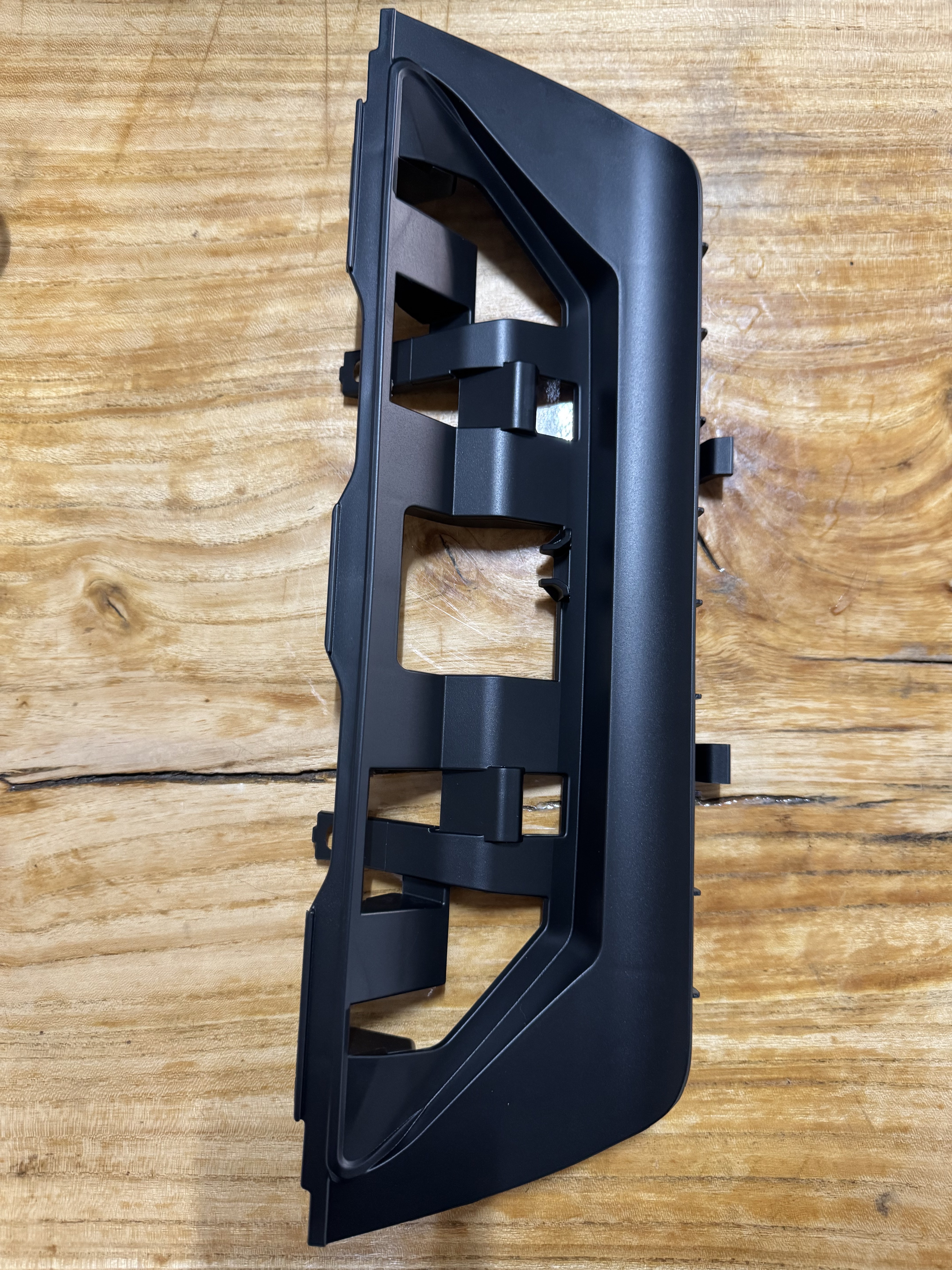 BMW G30 screen bracket