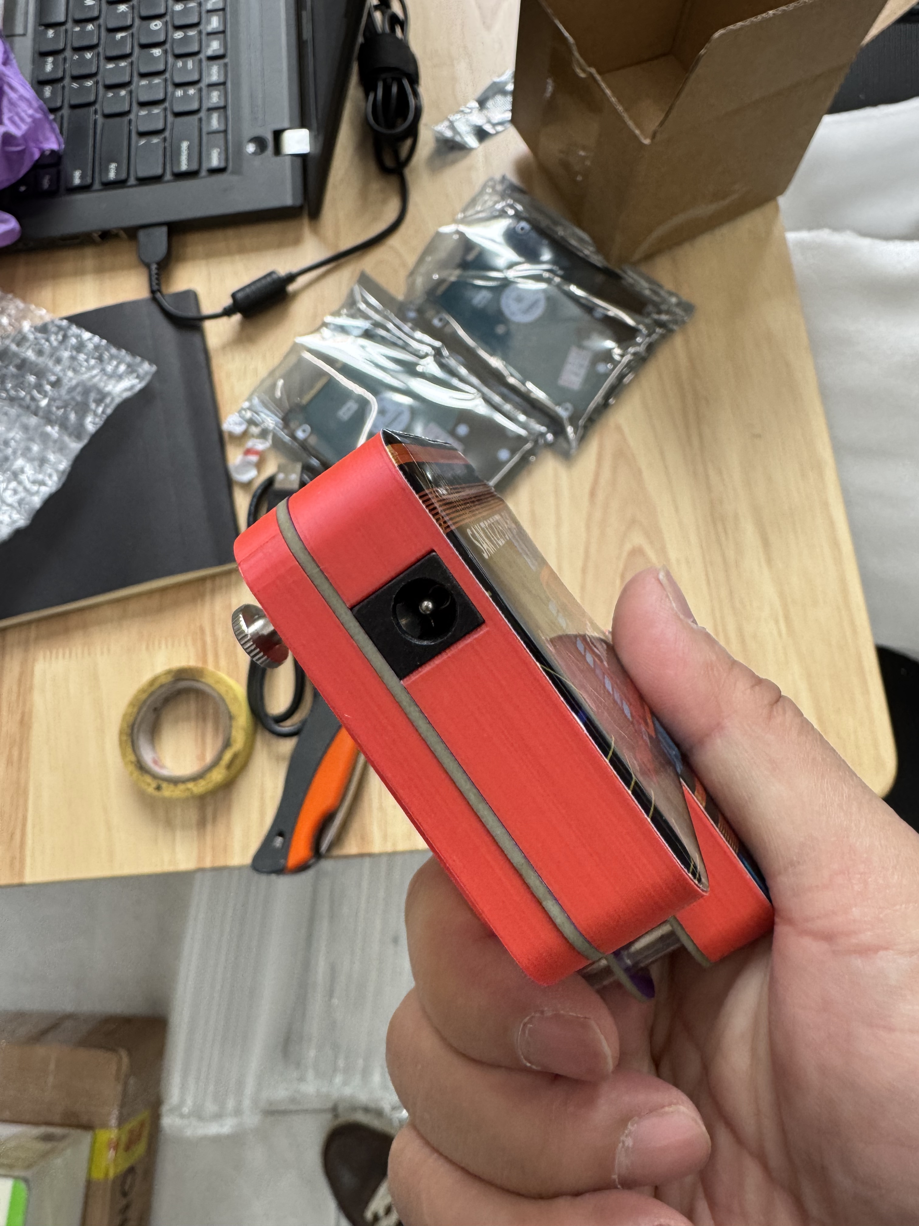 device for unlocking SME