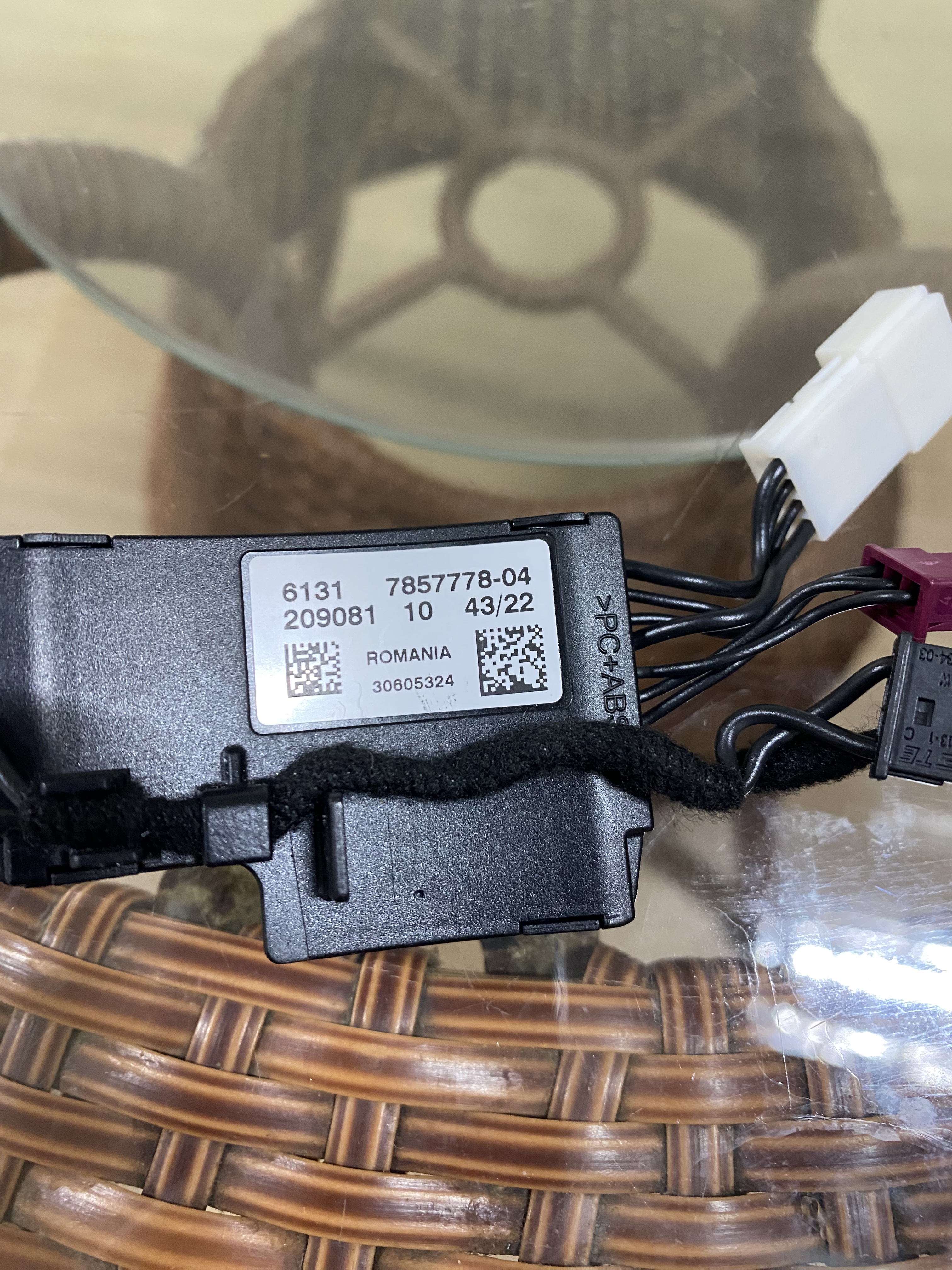 Steering wheel heating switch