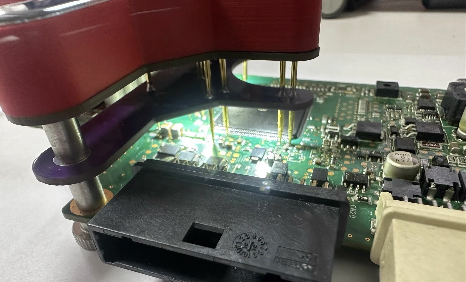 device for unlocking SME