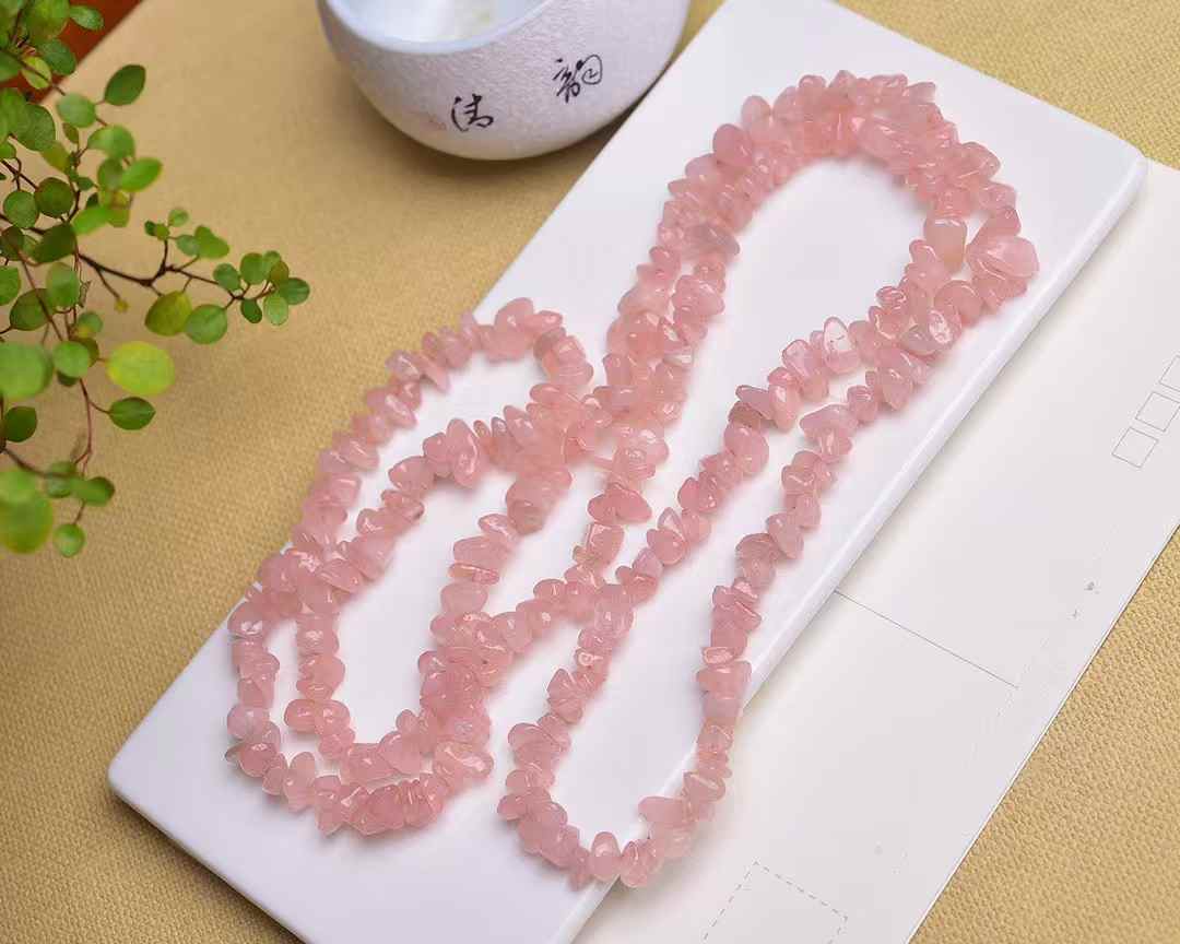Rose quartz chips 80cm can make 4-5pcs bracelet not natural color