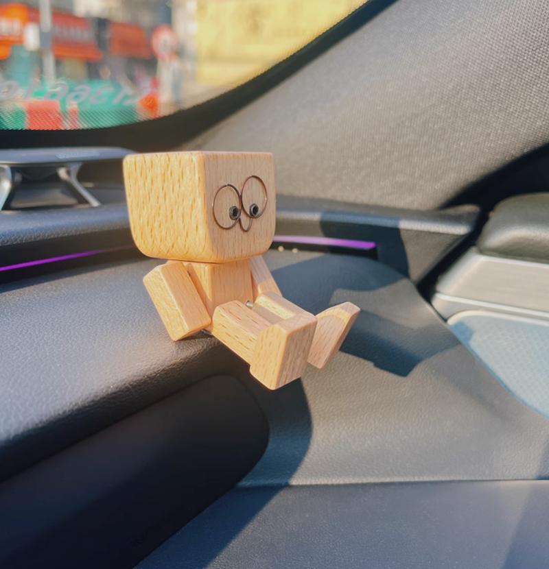 😆✨Wobbly Leg Wooden Man