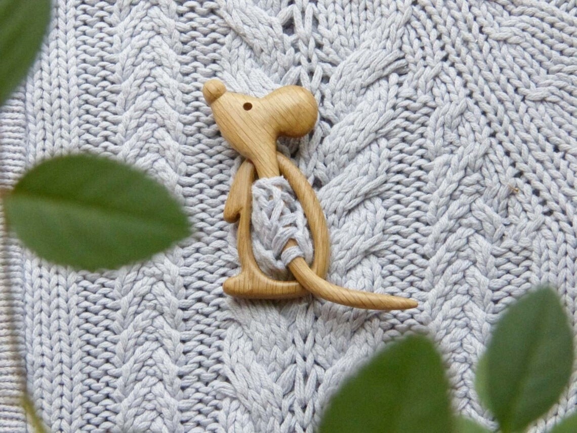 🧷Brooch pin with wooden animal pattern | sweater clip🧶