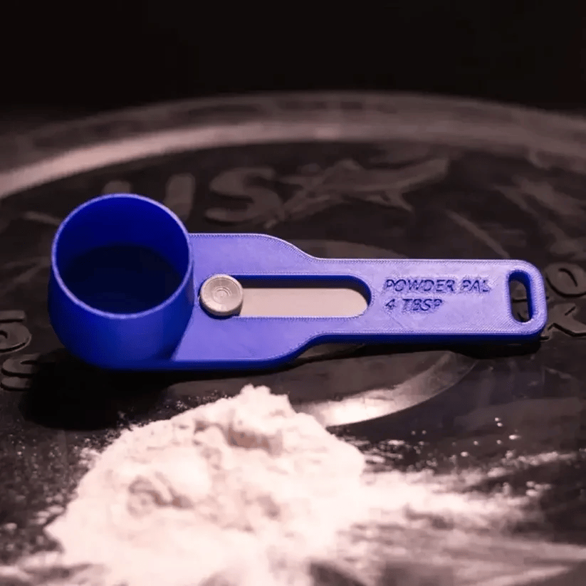 🔥Practical and compact coffee scoop funnel with sliding measuring function