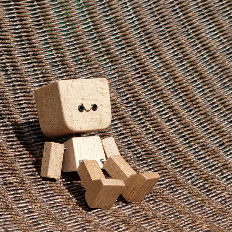 😆✨Wobbly Leg Wooden Man