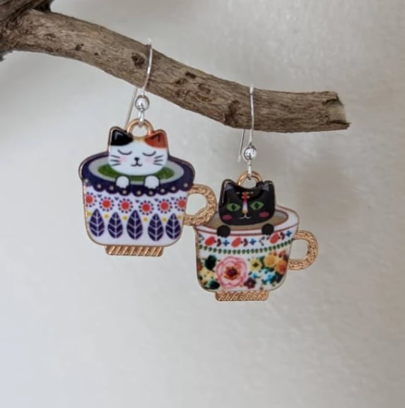 🐱Funny Cute Teacup Cat Dangle Earrings